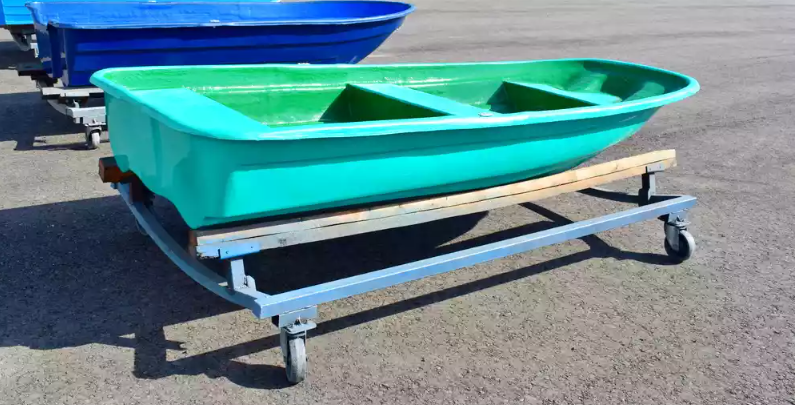 Стеклопластиковая лодка Старт (тримаран) в Ростове-на-Дону