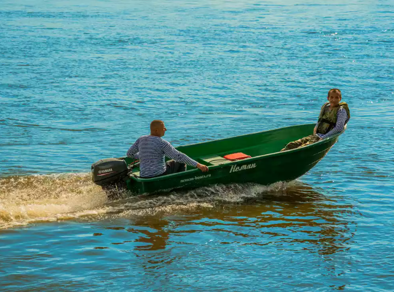 Стеклопластиковая лодка Neman-340 (тримаран) в Ростове-на-Дону