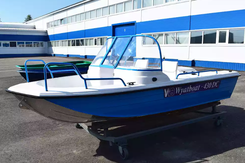 Комбинированный катер Wyatboat-430 DC в Ростове-на-Дону Комбинированный катер Wyatboat-430 DC в Ростове-на-Дону