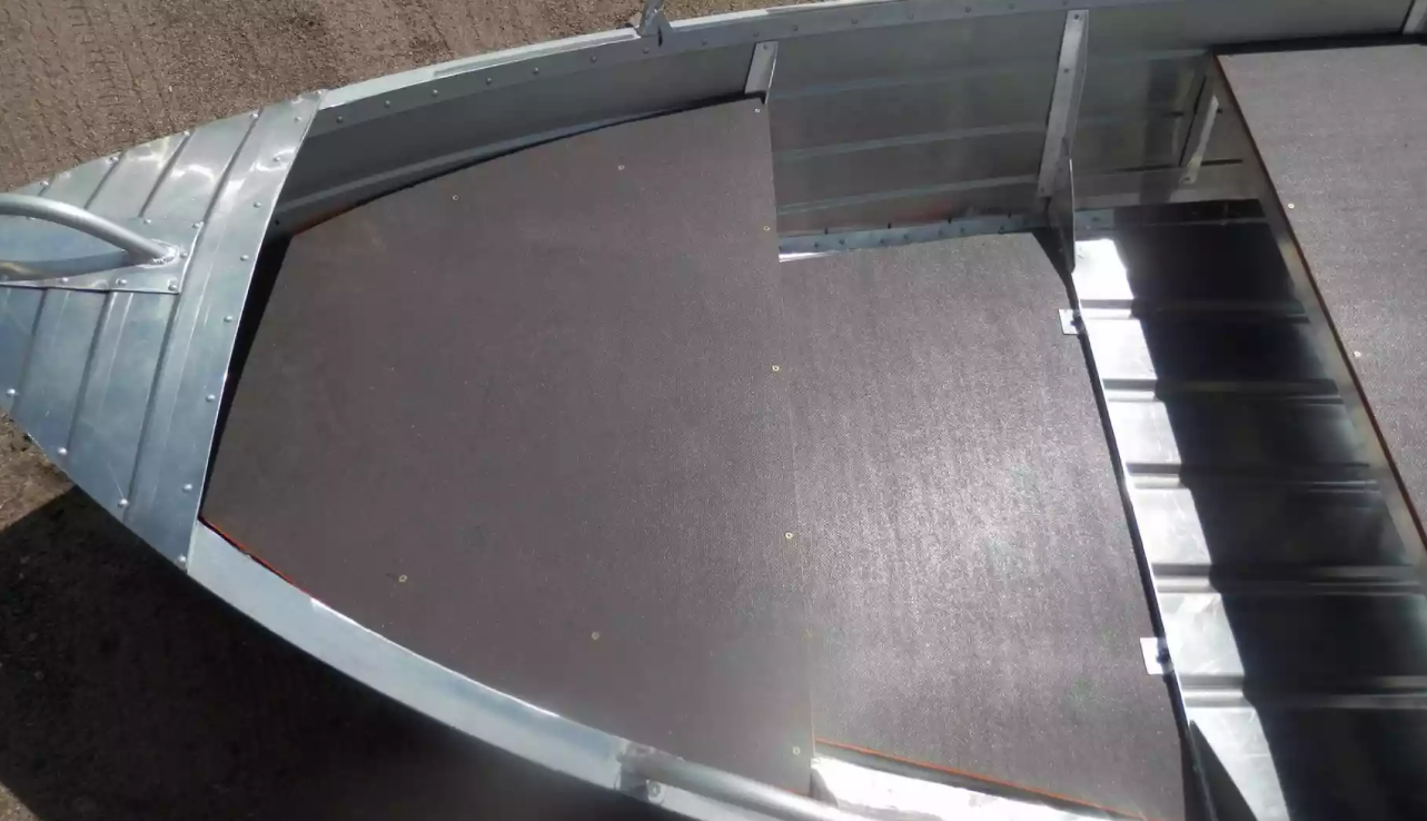 Алюминиевая лодка Вятка-Профи 32 в Ростове-на-Дону