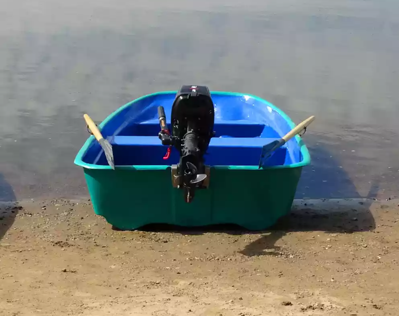 Стеклопластиковая лодка Старт (тримаран) в Ростове-на-Дону