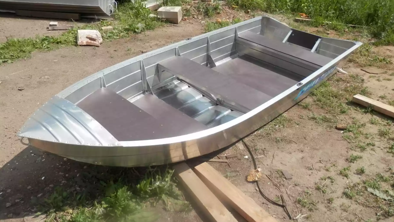 Алюминиевая лодка Вятка-Профи 32 в Ростове-на-Дону