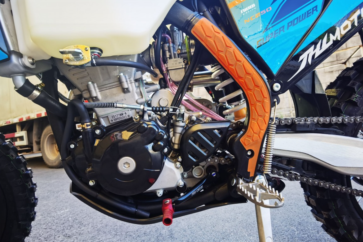 Мотоцикл JHLMOTO JHL Z7 NC250S (177MM-A) в Ростове-на-Дону