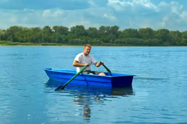 Стеклопластиковая лодка Малютка в Ростове-на-Дону