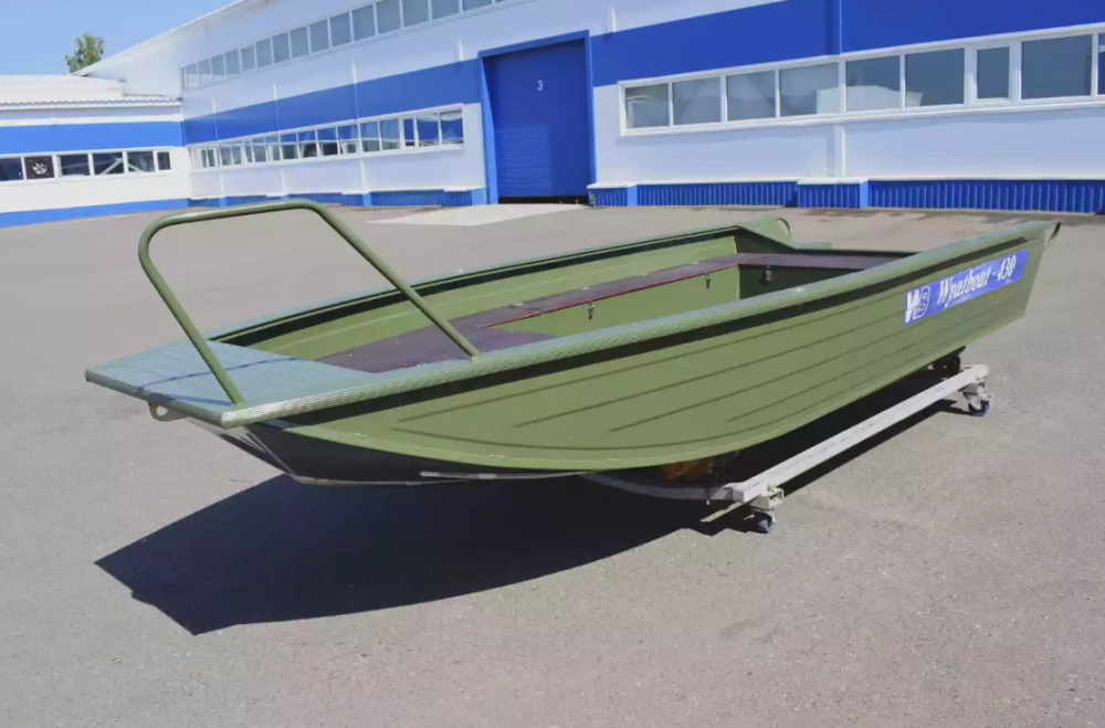 Алюминиевая лодка  Wyatboat-430 Master Fish в Ростове-на-Дону