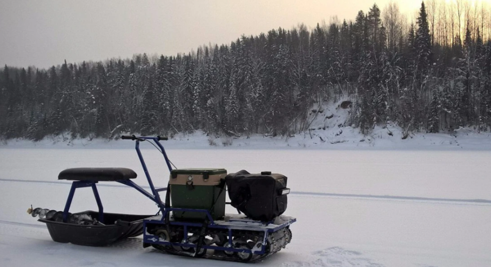 Мотобуксировщик Альбатрос-L 8 с фарой в Ростове-на-Дону
