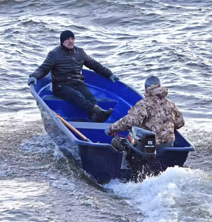 Стеклопластиковая лодка Neman-340 (тримаран) в Ростове-на-Дону