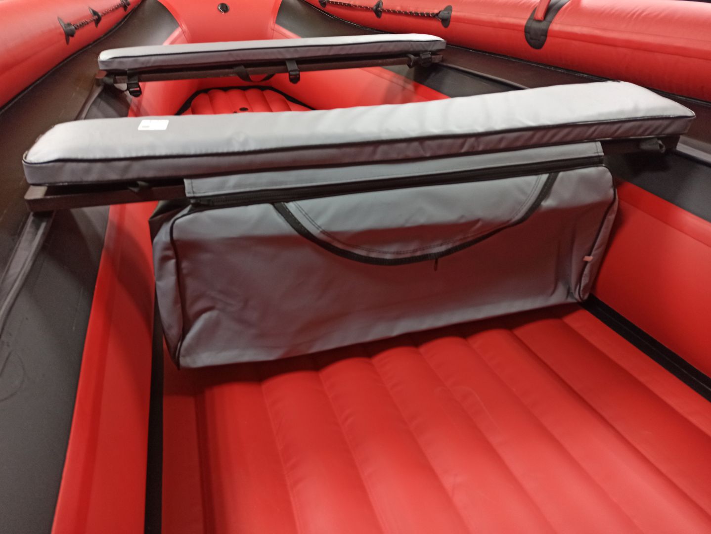 КОМПЛЕКТ МЯГКИХ НАКЛАДОК С СУМКОЙ ДЛЯ ЛОДОК 110Х20 СЕРЫЙ в Ростове-на-Дону