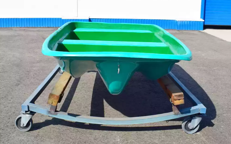 Стеклопластиковая лодка Старт (тримаран) в Ростове-на-Дону