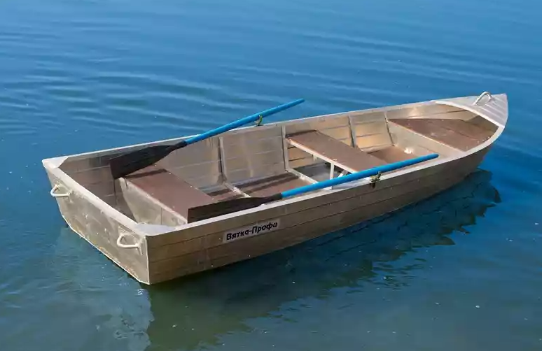 Алюминиевая лодка Вятка-Профи 32 в Ростове-на-Дону