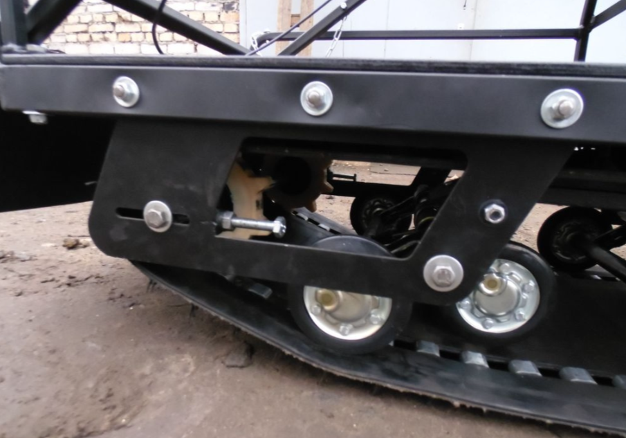 Мотобуксировщик AhtaR Зима 15 л/с с вариатором в Ростове-на-Дону