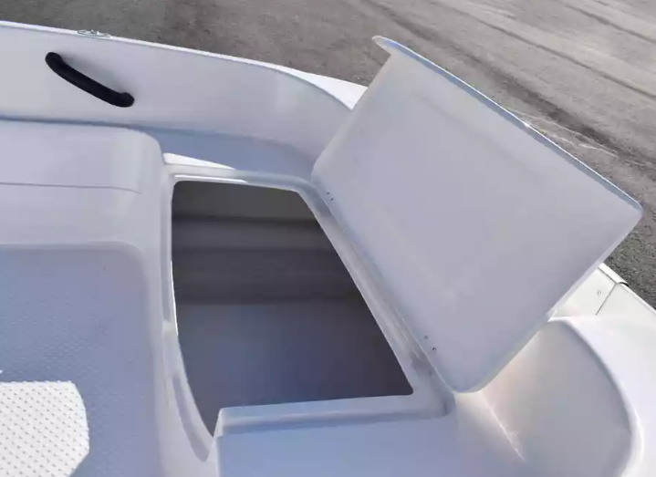 Стеклопластиковая лодка Пингвин (тримаран) в Ростове-на-Дону