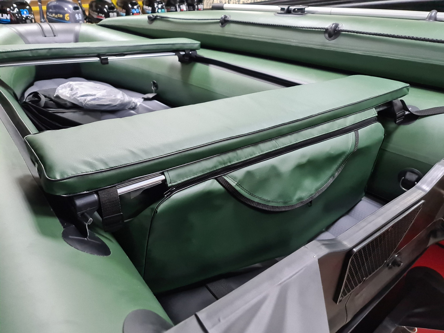 КОМПЛЕКТ МЯГКИХ НАКЛАДОК С СУМКОЙ ДЛЯ ЛОДОК 110Х20 ЗЕЛЕНЫЙ в Ростове-на-Дону