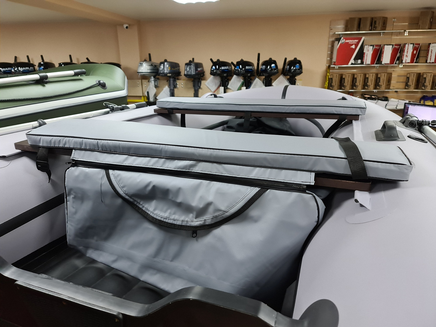 КОМПЛЕКТ МЯГКИХ НАКЛАДОК С СУМКОЙ ДЛЯ ЛОДОК 110Х20 СЕРЫЙ в Ростове-на-Дону