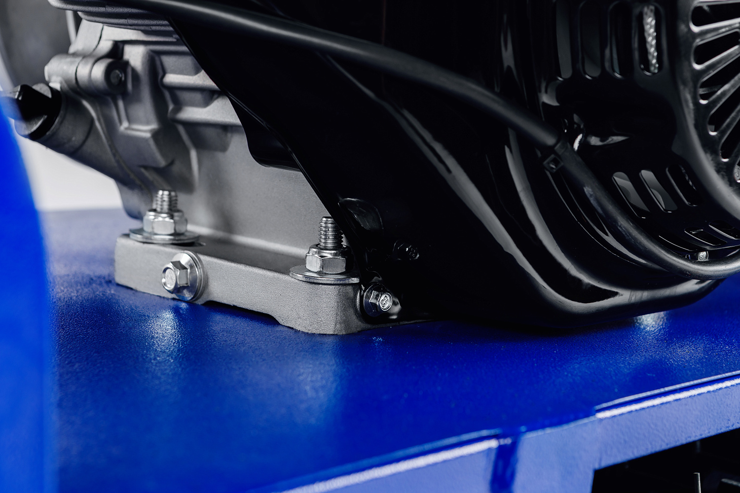 Мотобуксировщик SNOW DOG 17 с эл. запуском (DINKING) в Ростове-на-Дону